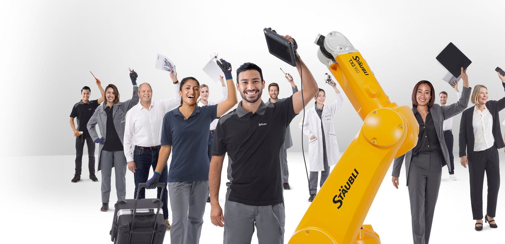 Beyond robots, a complete team including maintenance technicians, hotline, certified instructors, application and programming experts.